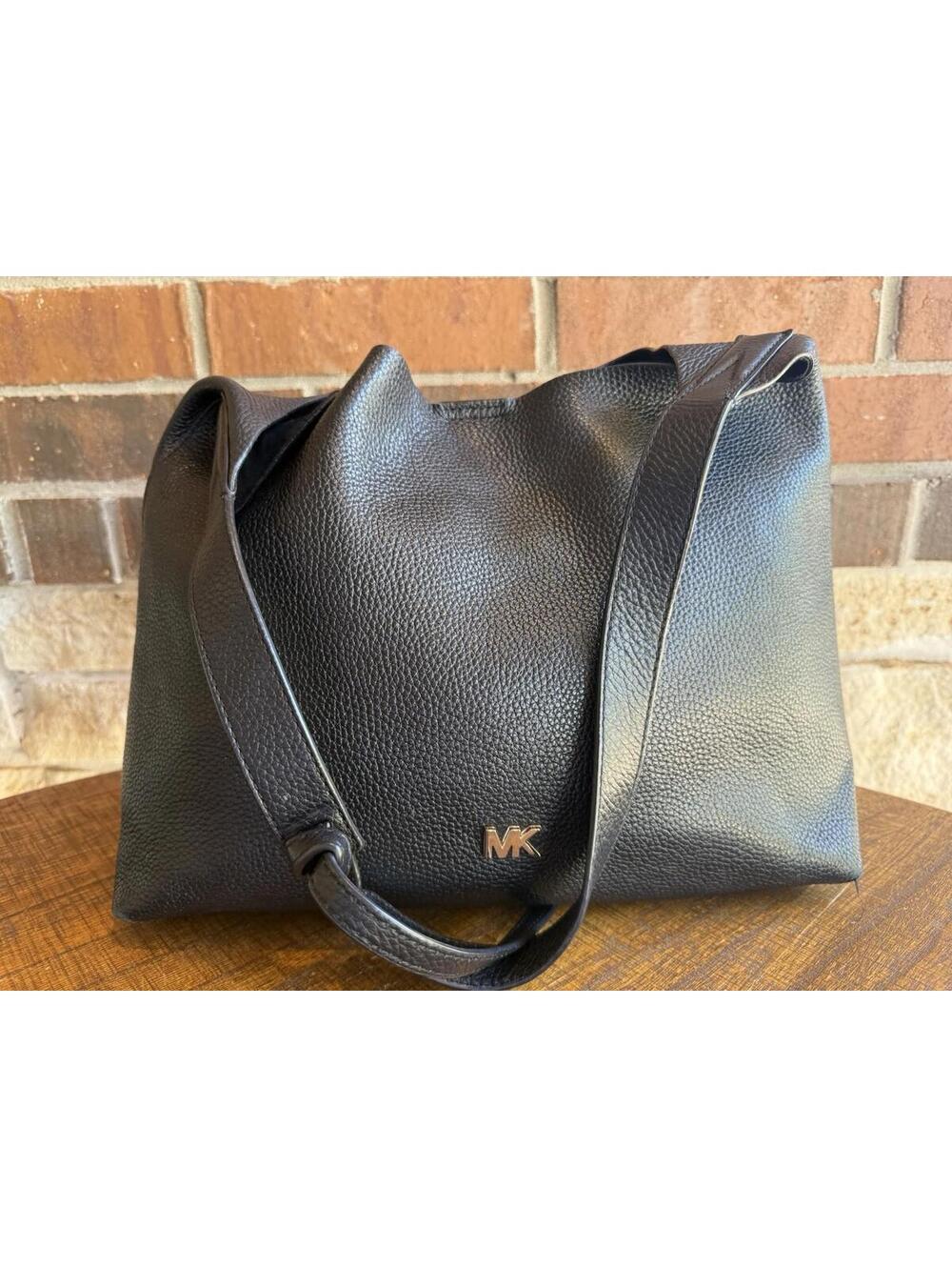 🌟🤩 Michael Kors Junie Medium Hobo Bag Black Pebbled Leather Gold Tone 👜 - Picture 5 of 11